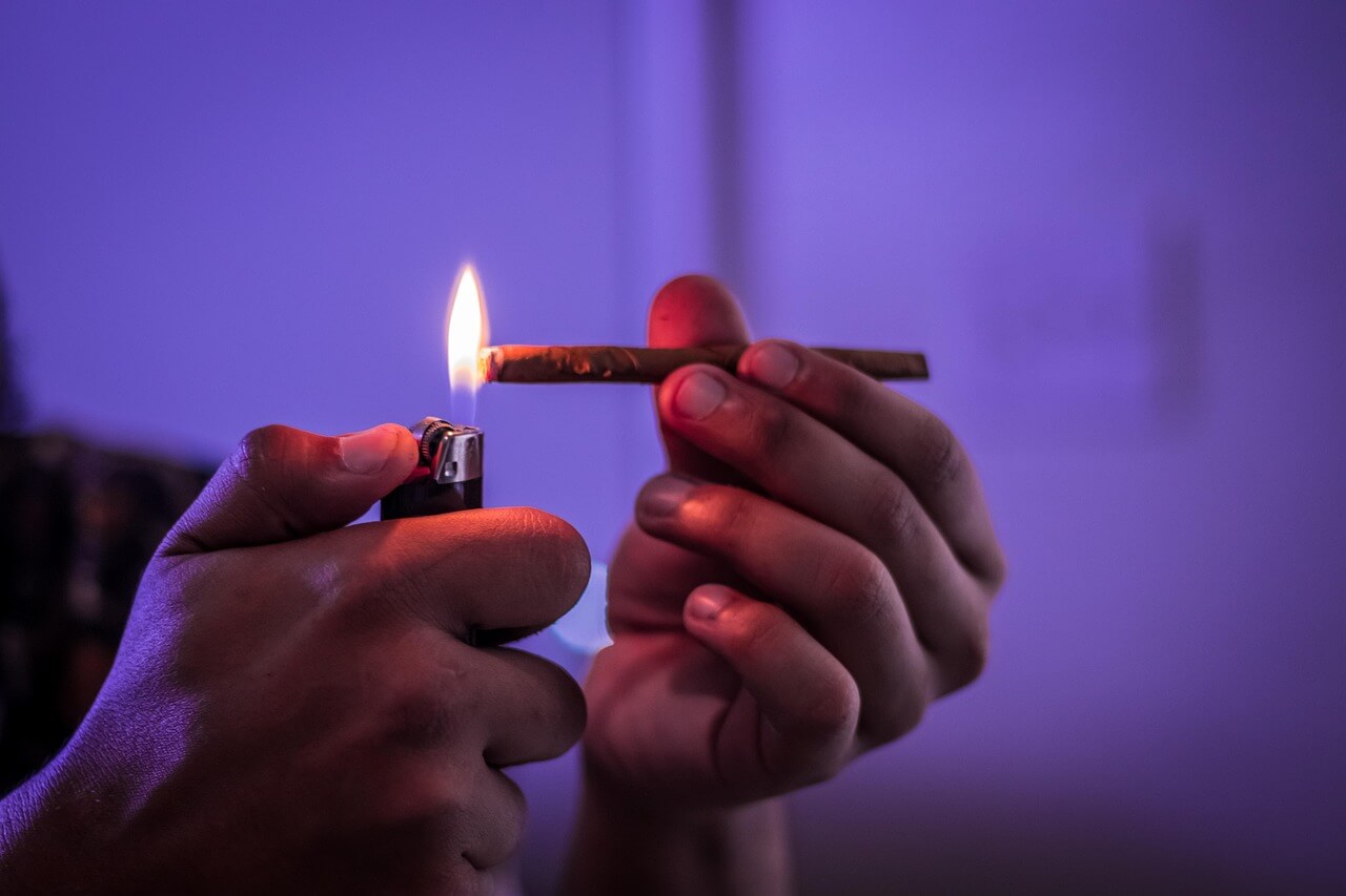 How to fix cigarette lighter in car