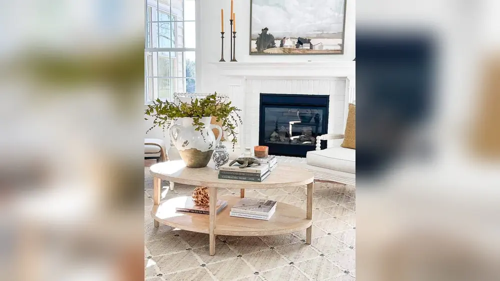 How to Decorate a Coffee Table