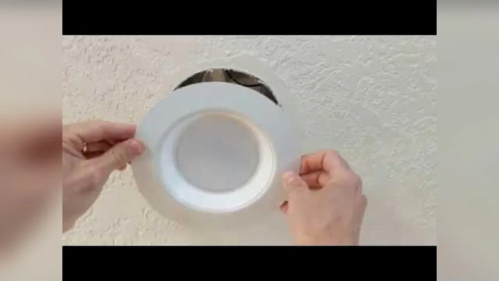 How to Remove Ceiling Light