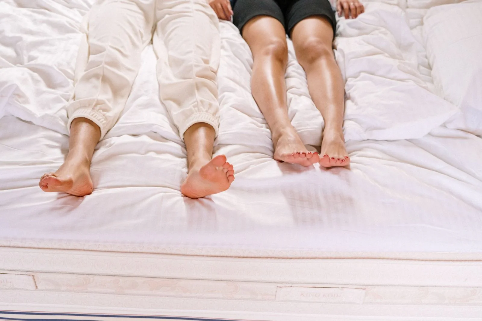 best bed frame for heavy couples
